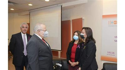 الخشت ومايا مرسي يفتتحان وحدة الاستجابة الطبية مع السيدات المعنفات