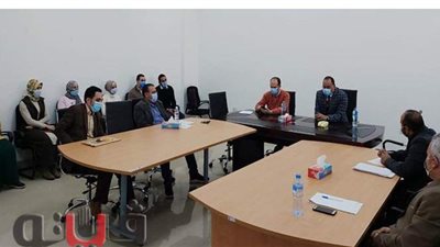 رئيس جامعة بني سويف التكنولوجية يجتمع بأعضاء هيئة تدريس الكلية المصرية الكورية