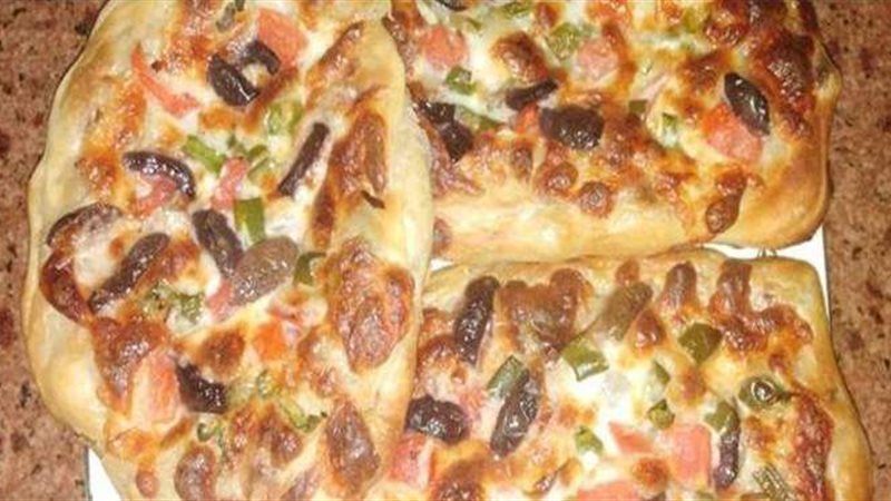 فطيرة السجق بالخضراوات