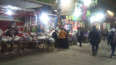 استمرار فتح المحال التجارية بحلوان رغم تشديد محافظ القاهرة على قرار  الغلق | صور