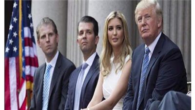 أسرة ترامب تحت المقصلة.. مدعون أمريكيون يحققون في احتمال «الرشوة مقابل العفو» بالبيت الأبيض