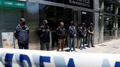 السر في جهاز الكمبيوتر.. مداهمة منزل طبيبة مارادونا النفسية