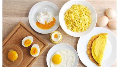 هذا ما يحدث عن تناولك البيض يوميا.. وخبير يحذر هذه الفئات