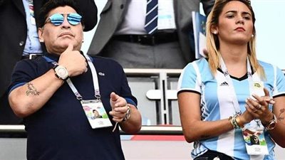 رونالدو يكشف سر ارتداء مارادونا لساعتين في يديه