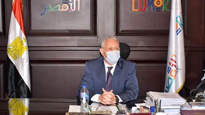 البدء في إنارة الجبل الغربي بالأقصر قبل أعياد الميلاد