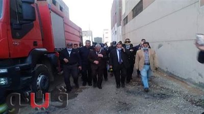 مدير أمن الشرقية يتفقد موقع حريق تسبب في اصابة 17 شخصا |صور