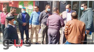 المرسي يتفقد أعمال الرصف والنظافة فى منيا القمح بالشرقية