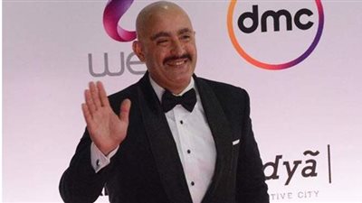 أحمد السقا بـ لوك مميز على الريد كاربت في مهرجان القاهرة السينمائي