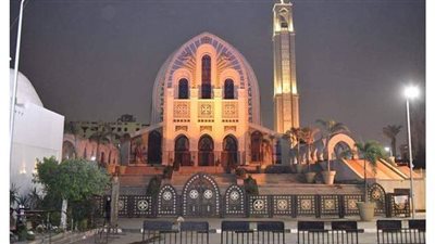 كاتدرائية العباسية تضيء باللون البرتقالي تضامنا مع قومى المرأة للقضاء على العنف