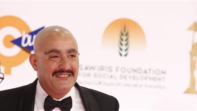 بعيدا عن السينما.. تامر حسني: أحمد السقا ممكن يشتغل دليفري بالحصان |فيديو