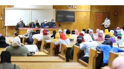 أعضاء فتوى الأزهر من جامعة بني سويف: إذا انهارت أخلاق الأُمة انهار وجودها