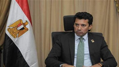 أشرف صبحي يظهر 