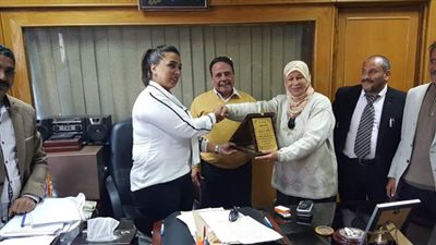 سيدة النقل البري بعد تكريمها: أدعو كل امرأة مصرية للعمل والكفاح