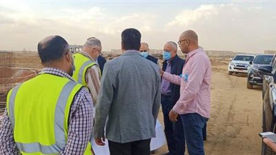 مسئولو الإسكان يتفقدون مشروع الحدائق المركزية بالعاصمة الإدارية الجديدة
