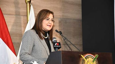 وزيرة التخطيط: الأسر كبيرة العدد أكثر عرضة للفقر