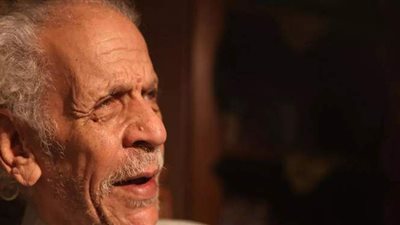 في ذكرى رحيله السابعة.. حكايات أحمد فؤاد نجم مع 6 نساء | صور