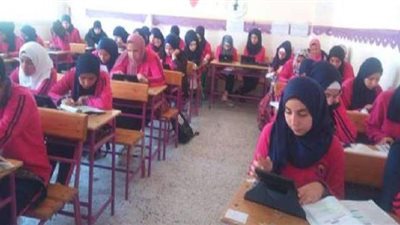 التعليم: امتحانات المرحلة الثانوية إلكترونية.. وطريقة جديدة لتقييم الطلاب