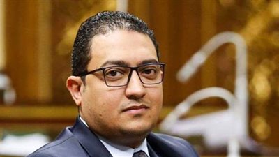 برلماني يطالب بتوعية المواطنين بأهمية غلق المحال العامة في المواعيد المحددة