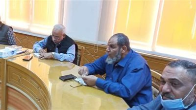 نقابة العاملين بالبناء والأخشاب تناقش مشكلات قطاع الأسمنت