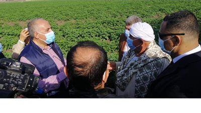 عبد العاطى يتفقد مشروعات الموارد المائية والرى بمحافظة الدقهلية