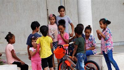 انتقادات ليبية ضد اليونيسيف لتصوير الأطفال خلال تسلمهم المساعدات الإنسانية