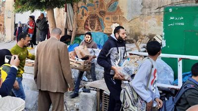 حملة لإزالة تعديات سوق الهانوفيل وغلق فرع سوبر ماركت شهير | صور