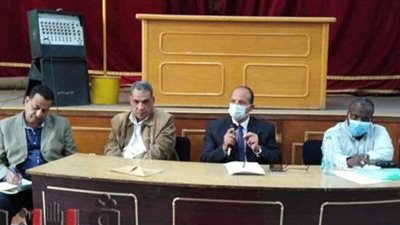 تعليم قنا : تنظيم ورش عمل للتعريف بالمفاهيم المالية | صور