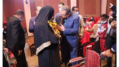 وزير القوى العاملة يفتتح معرض منتجات ذوي القدرات الخاصة  بأسوان