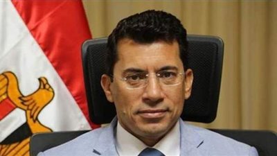 أشرف صبحي يتعهد بحل الأزمة المالية للزمالك