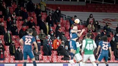 جماهير أرسنال تعود للمدرجات بعد غياب 9 أشهر