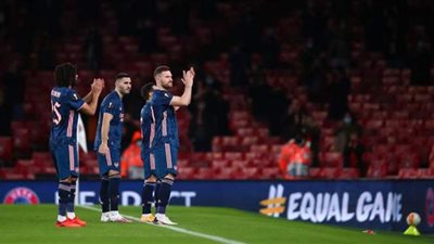 أرسنال يكتسح رابيد فيينا النمساوي 4-1 في الظهور الأول للجماهير بعد 9 أشهر | فيديو