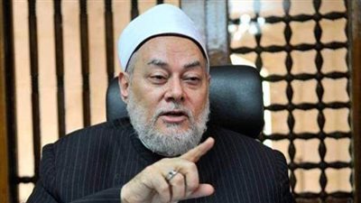 حكم قراءة القرآن قبل الجمعة والأذان الثاني؟... مفتي الجمهورية السابق يجيب