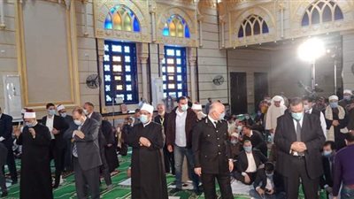 وزير الأوقاف يفتتح مسجد الأمير سنان بأسيوط ويؤدي به صلاة الجمعة | صور