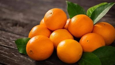 أسعار الخضراوات والفاكهة اليوم الجمعة.. البرتقال بـ 5 جنيهات | فيديو