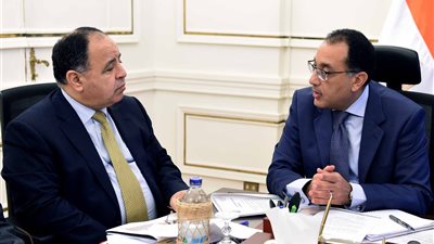 الحكومة تتعهد بخفض معدلات البطالة وزيادة نصيب الفرد من الناتج المحلي