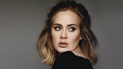 أديل ترقص بشكل مجنون على أنغام حفل «Beychella» (فيديو)