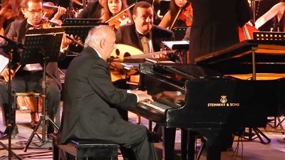 حفل عمر خيرت وافتتاح ملتقى الثقافات الشعبية في أفريقيا.. غدا