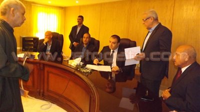 بالصور.. محافظ الفيوم يعقد لقاء لبحث شكاوى المواطنين