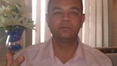 مذيع الأخبار يعالج ابنه في أسوان