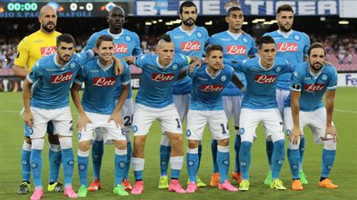 نابولي يتعادل سلبيًا أمام جنوى بالشوط الأول