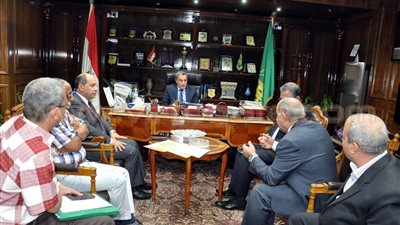 محافظ القليوبية يجتمع برئيس الجهاز التنفيذي لتعمير القاهرة الكبرى