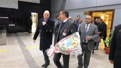 وصول رئيس الاتحاد الأفريقي لكرة القدم  وجياني إنفانتينو إلى مطار الغردقة | صور
