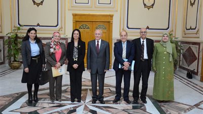 وزير الإنتاج الحربي يستقبل رئيس المجلس القومي للمرأة