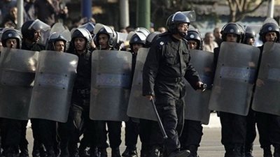 انتشار أمني مكثف استعداد لاستقبال جثمان شهيد قنا