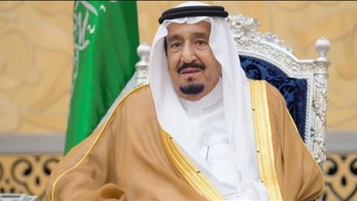 رؤساء وزراء لبنان: الملك سلمان أكد حرصه على استقلال وسيادة بلادنا