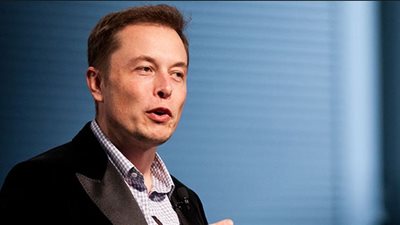 تيسلا تعرض حجم مبيعاتها على عملاء الشركة