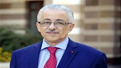 معلمون يهددون بحبس وزير التعليم بسبب وصفهم بـ«الحرامية»