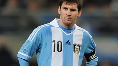 مجهولون يقطعون أصابع تمثال 