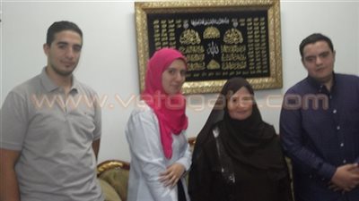 أولياء أمور أوائل الثانوية العامة يروون قصص كفاح أبنائهم.. والد الثالث على مستوى الجمهورية: «ابني متفوق دائما».. ووالدة الثالثة مكرر: «فخورة ببنتى».. والثالثة «علمي رياضة»