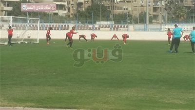 النصر يتدرب للرجاء «عز الظهر» رغم الهبوط (صور)
